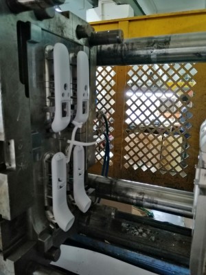 測(cè)溫儀塑膠模具